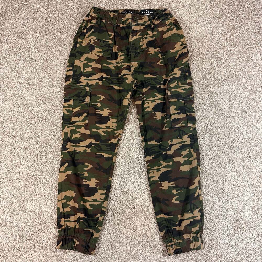 Fashion Nova Men’s Camo Cargo Jogger Pants XL New With Tags NWT Streetwear